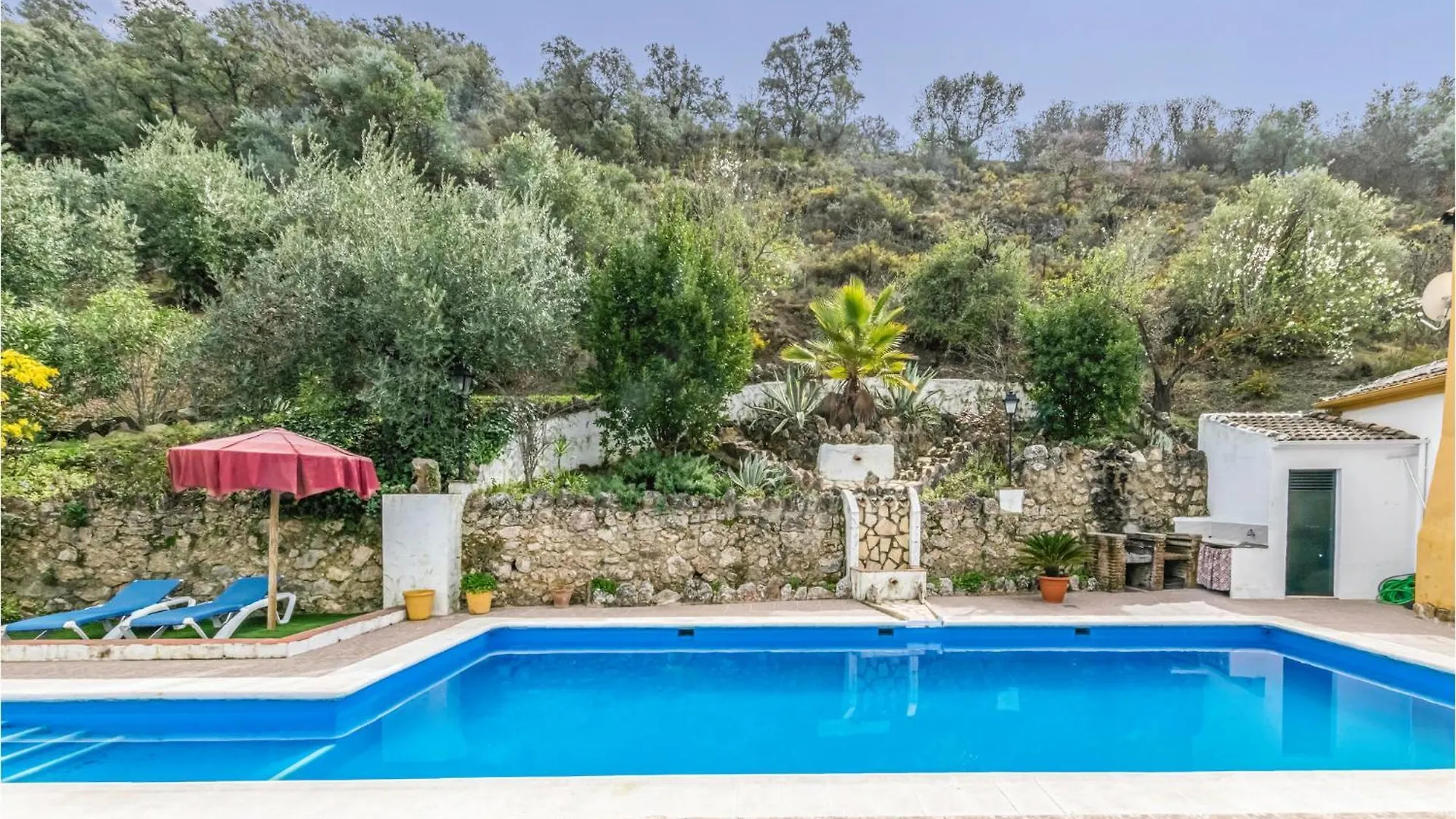 Holiday home Stunning Home In Cordoba With Kitchen Carcabuey Spain
