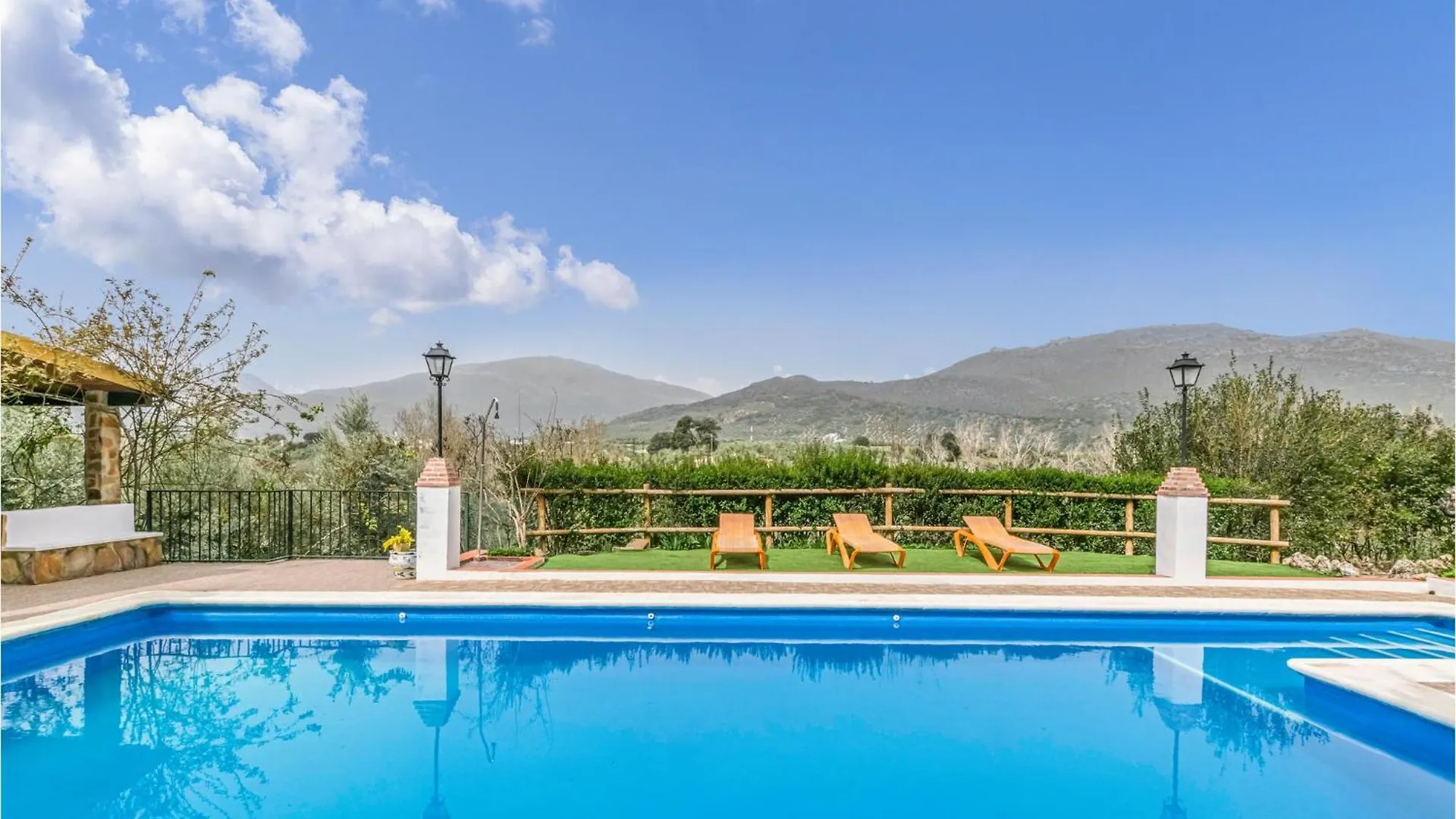 Stunning Home In Cordoba With Kitchen Carcabuey Holiday home