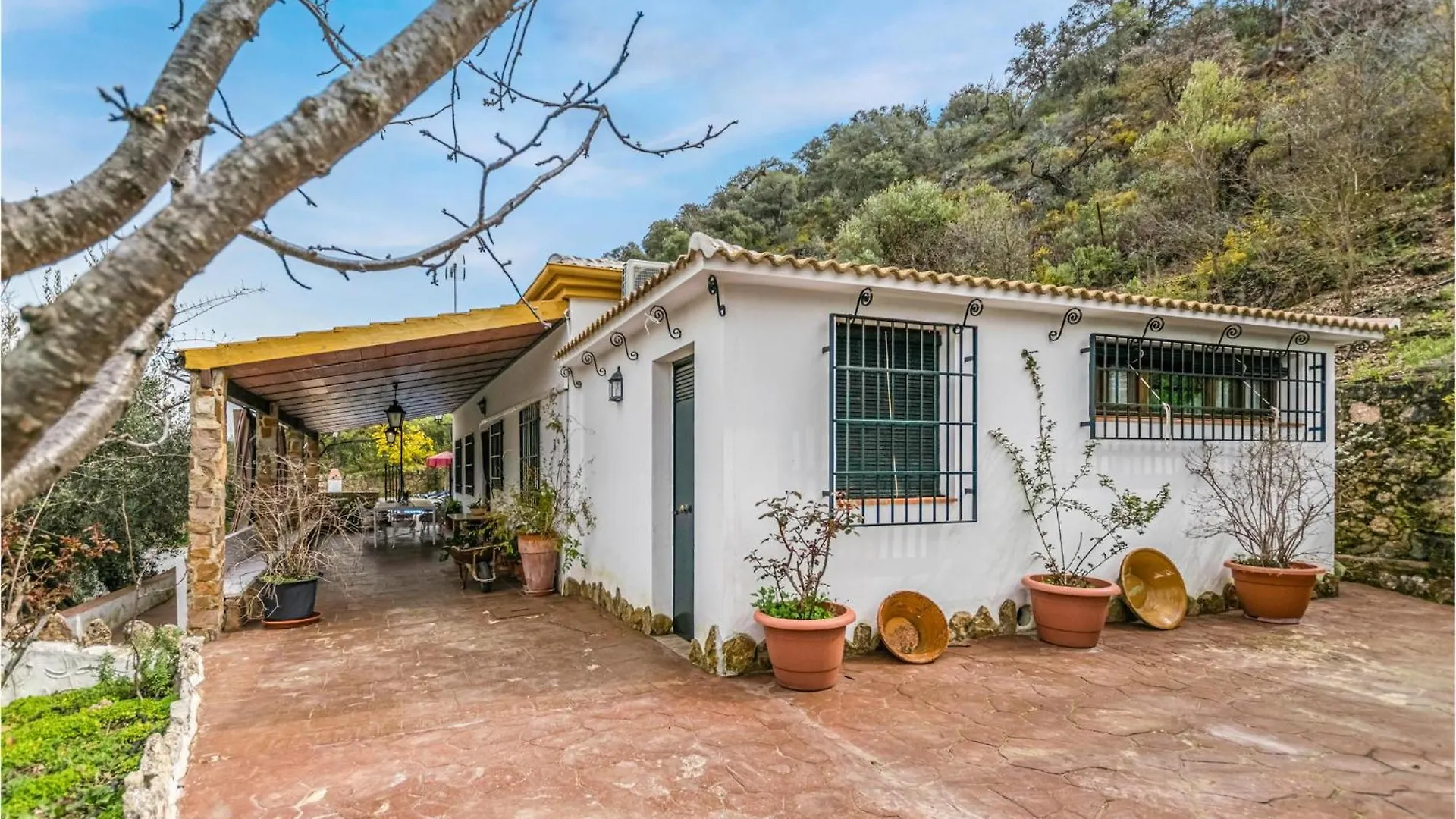Stunning Home In Cordoba With Kitchen Carcabuey Spain